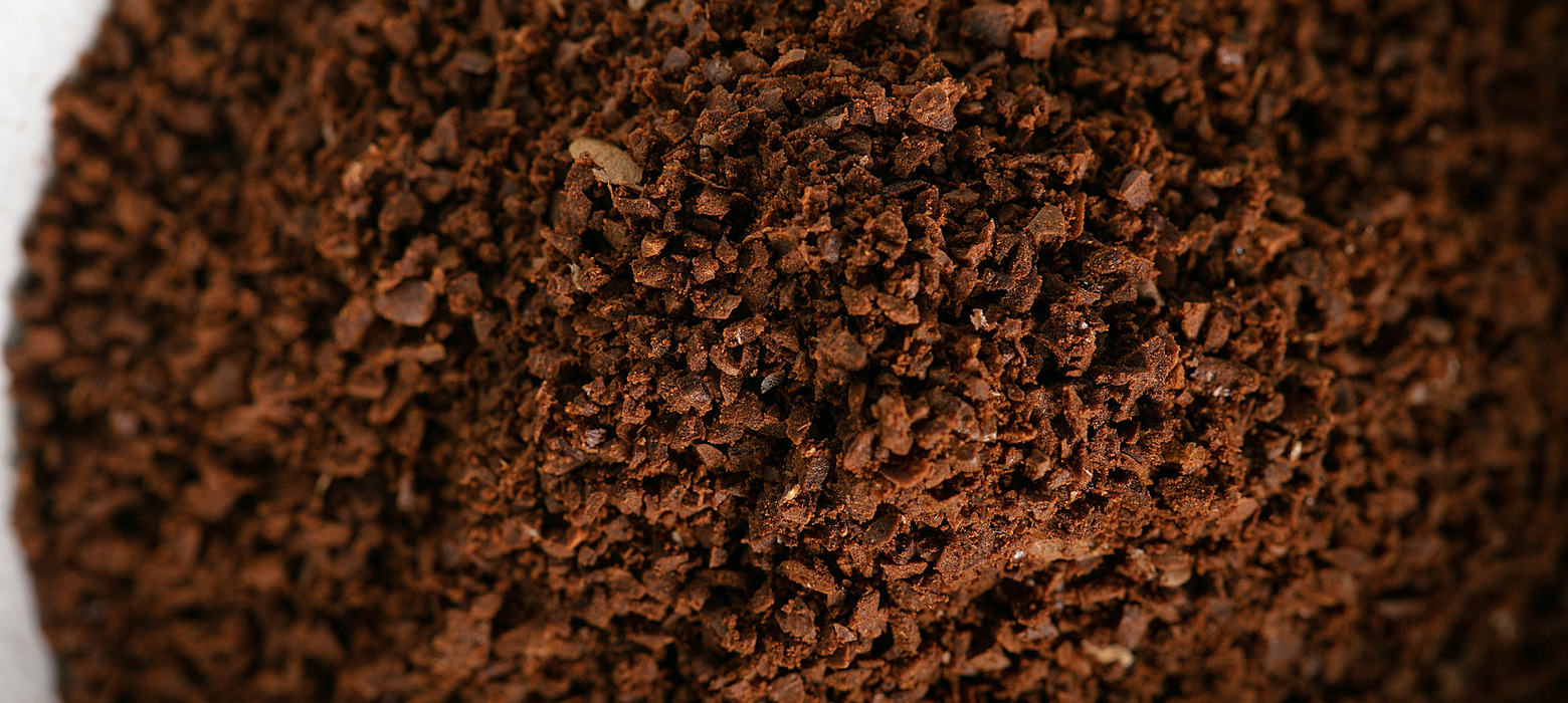 coarse coffee grinding